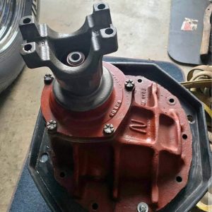 Ford 9N case with 3.25:1 posi 31 spline