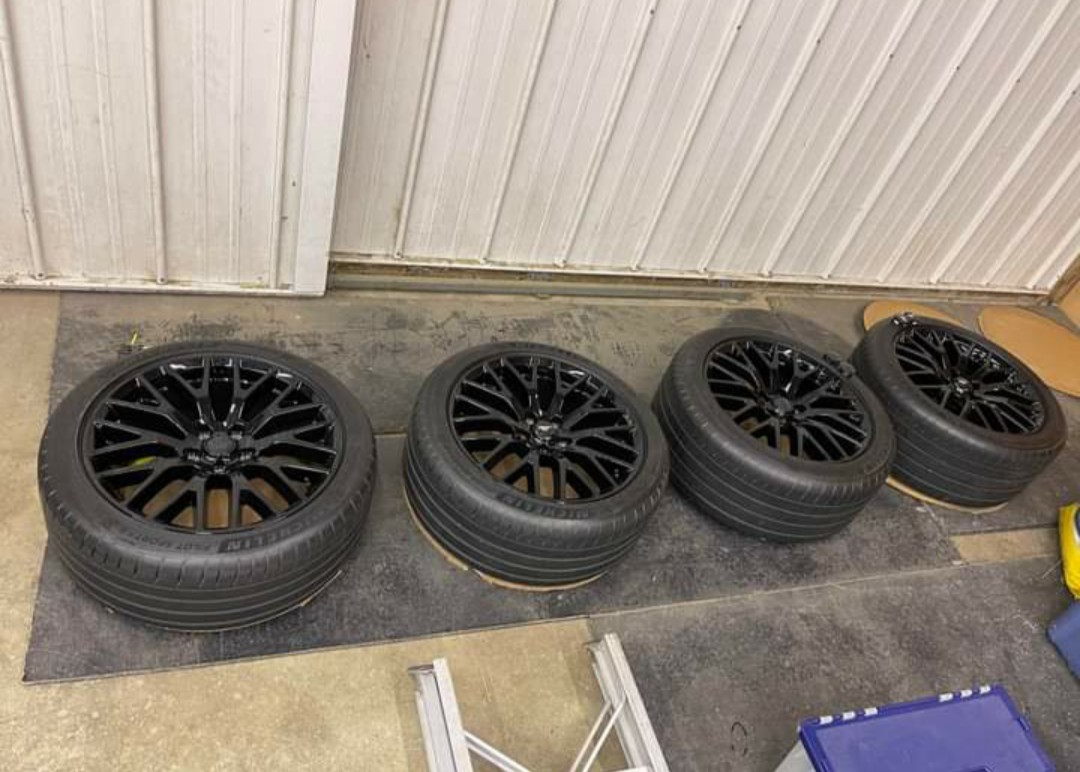 Mustang PP1 wheels and Michelin Pilot sport 4s tires