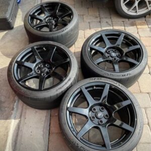 Mustang GT350r Carbon fiber wheels and Michelin Pilot sport cup 2 tires