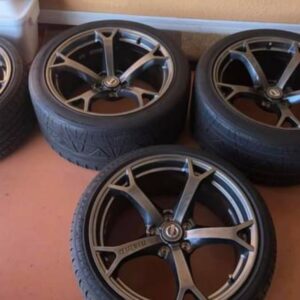 Nismo V1 staggered wheels amd tires