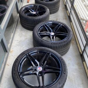 GT350 /GT350R Mustang FIRE FORGED wheels with MICHELIN PILOT SPORT 4s tires.